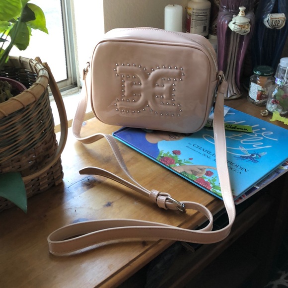 Sam Edelman Handbags - Sam Edelman Naya Camera Crossbody NWT